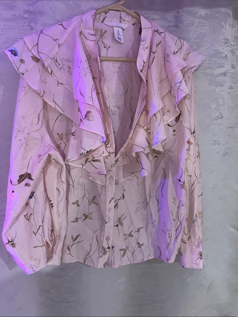 H&M Pale Pink Floral Ruffle Blouse - Picture 3 of 3
